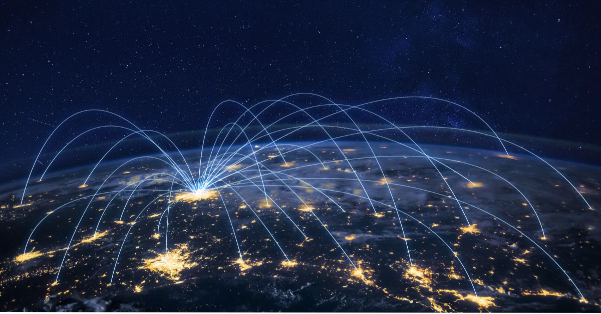SNUC - distributed edge computing - Understand distributed cloud vs edge computing architecture for managing edge devices remotely and data synchronization at the edge